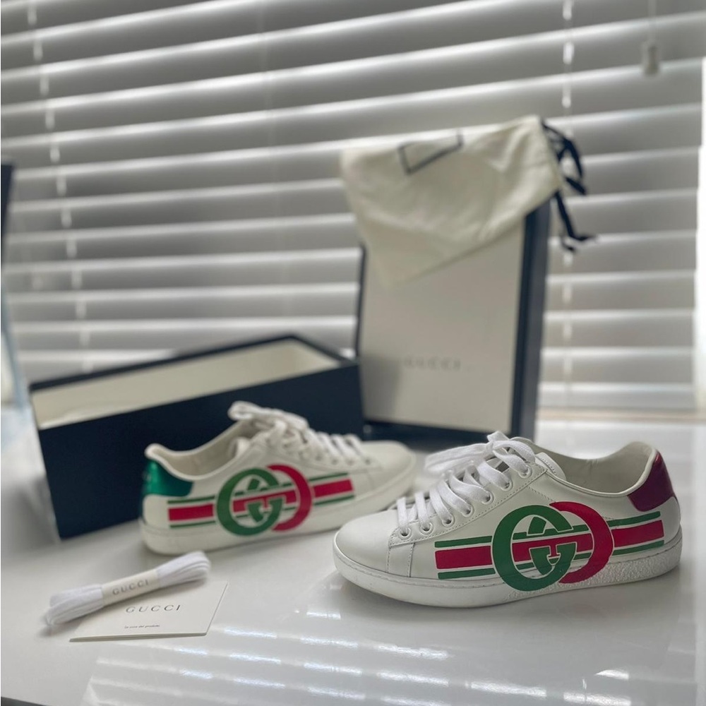 Authentic Gucci sneakers with logo